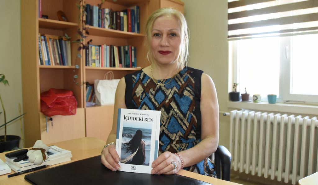 Psikiyatri Anabilimdalı Öğretim Üyesi Prof. Dr. Hatice Özyıldız Güz’ün Kaleme Aldığı “ İçimdeki Ben “ İsimli Roman Çıktı