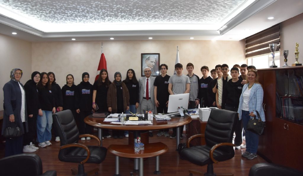 Garip Zeycan Yıldırım Fen Lisesi Öğrencileri Hastanemizi Ziyaret Etti