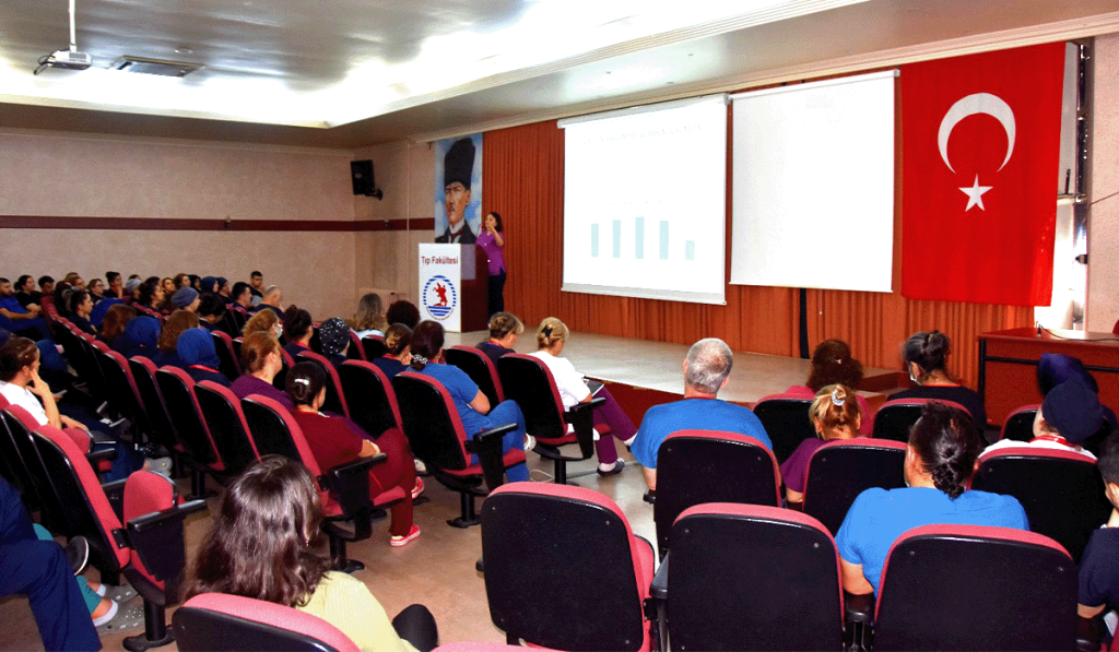 “Candida Auris ve Hastane Enfeksiyonlarının Önlenmesi” Eğitimi Düzenlendi