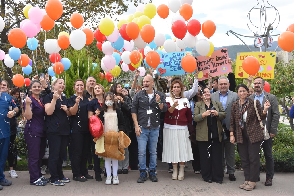 Hastanemizde Lösemiyi Yenen Kübranur’un Mutluluğu Gökyüzüne Taşındı