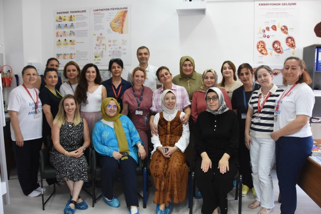 Bebek Dostu Hastanemizde Emzirme Haftası Söyleşisi Düzenlendi